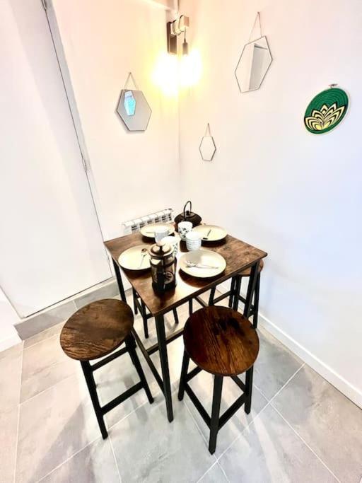 Jolie Mini Maison Lovely Tiny House Vitry-sur-Seine Extérieur photo
