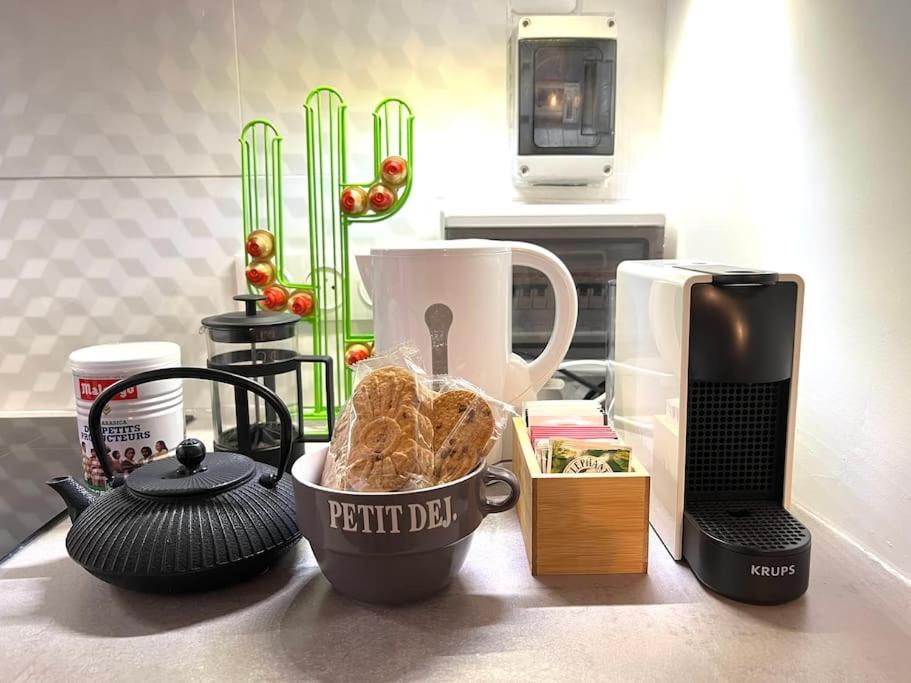 Jolie Mini Maison Lovely Tiny House Vitry-sur-Seine Extérieur photo